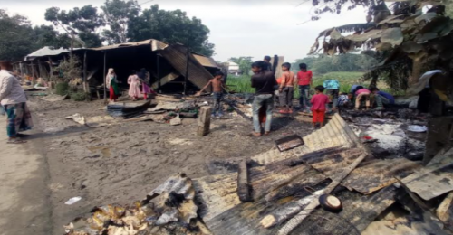 নগরকান্দায় অগ্নিকান্ডে পুড়লো সাতটি দোকান 